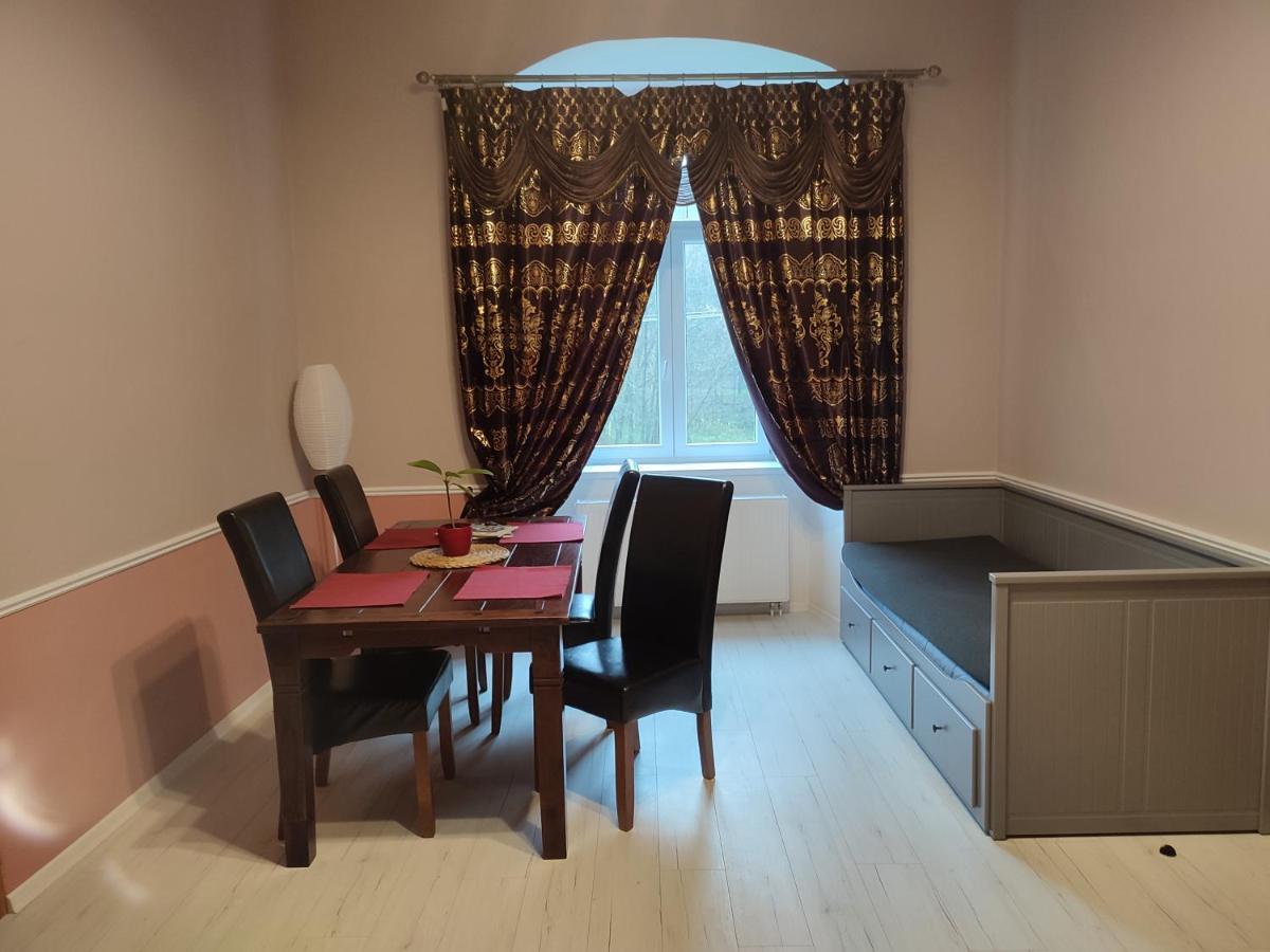 Zamecky Apartman - Castle Apartment Stříbro Kültér fotó